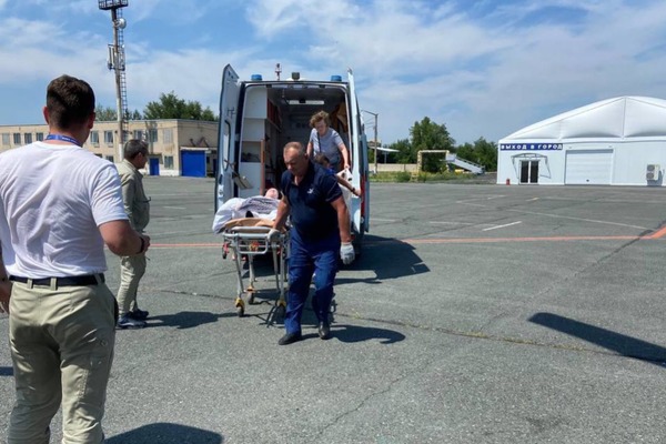 На территории аэропорта. Источник: Минздрав Оренбургской области