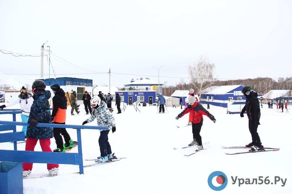 Любители зимнего катания, фото из архива