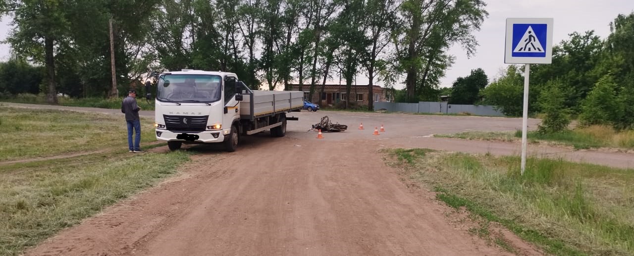 На месте аварии. Фото: ГИБДД «Бузулукский».