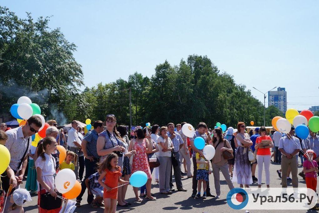 День детства в парке имени 50-летия СССР в Оренбурге