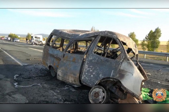 4 сотрудника оренбургской компании погибли в жутком ДТП в Башкирии. Они сгорели заживо