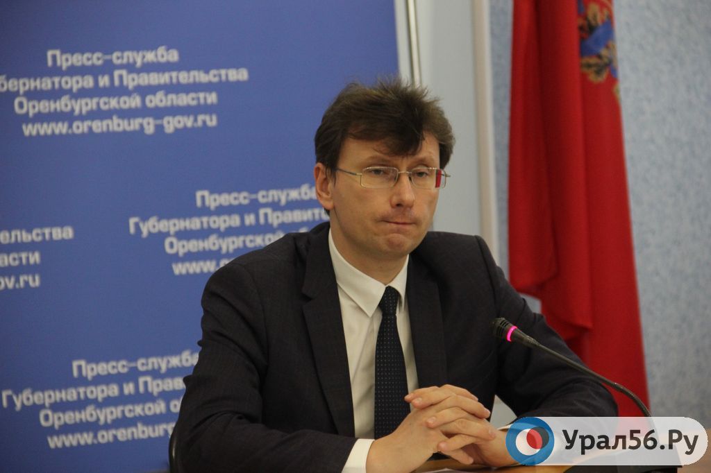 Министр образования  Оренбургской области Алексей Пахомов