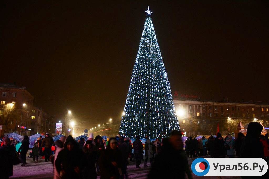 Новогодняя елка в Орске. Фото из архива