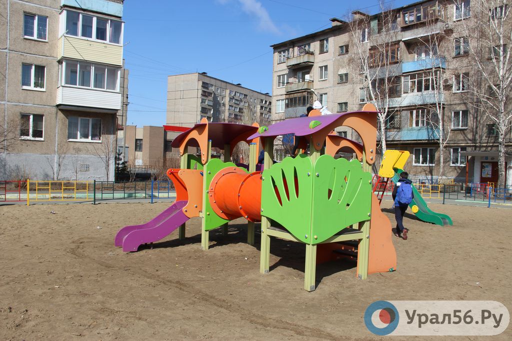 Детская площадка, фото из архива