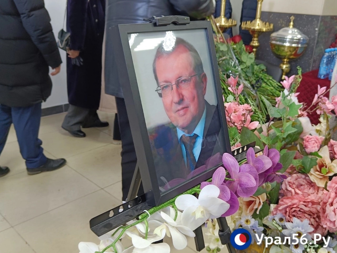 Прощание с экипажем оренбург. Похороны Вячеслава Лабузова в Оренбурге.