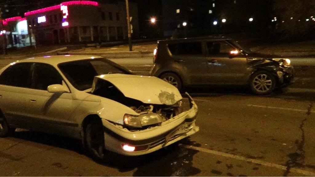 В Орске в результате ДТП пострадали женщина-водитель и 10-летний мальчик