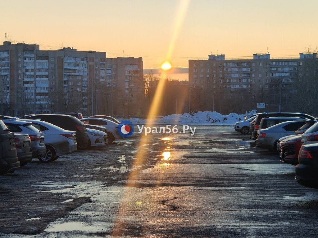 Закат в Оренбурге. Фото из архива