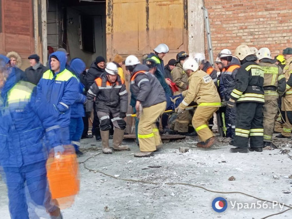 В Новотроицке завершили спасательную операцию. Все подробности о взрыве на насосной станции 