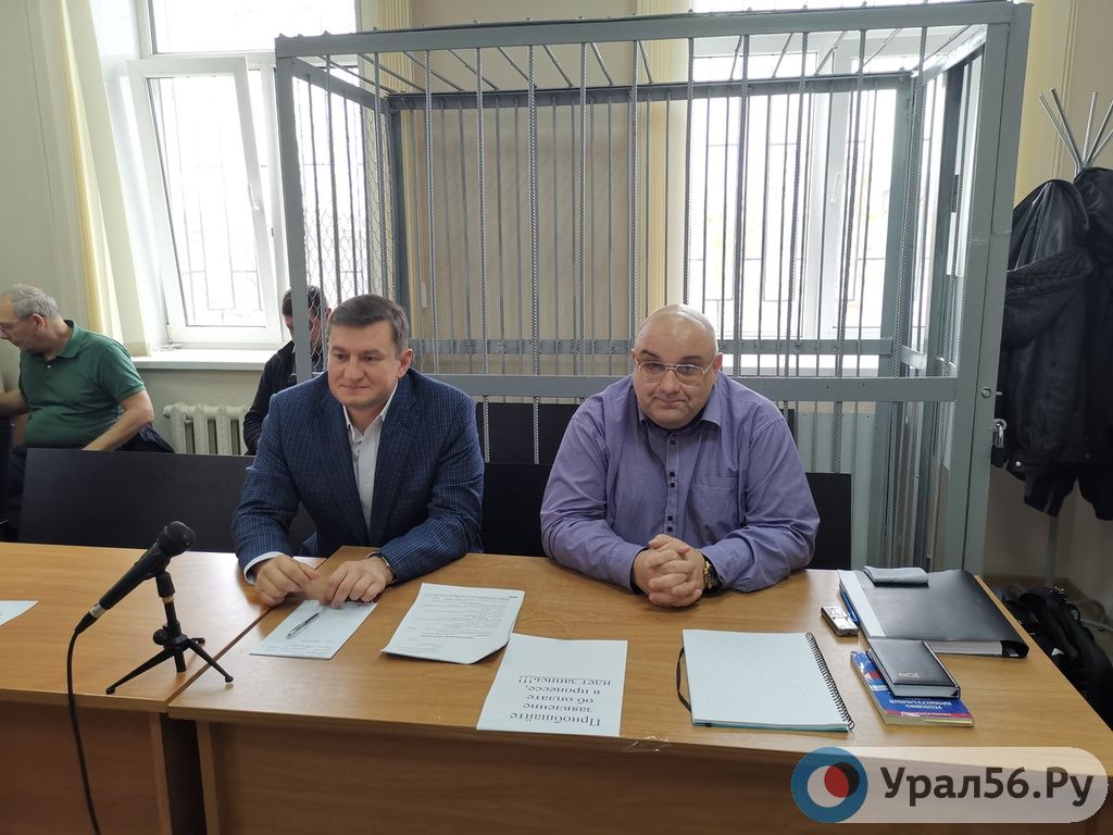 Евгений Арапов и его адвокат Игорь Рева