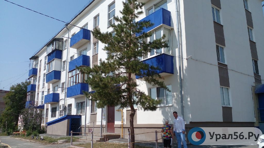 «Люди опять останутся один на один со своей бедой»: В Орске жители уверяют, что строители не хотят исправлять ошибки после капремонта