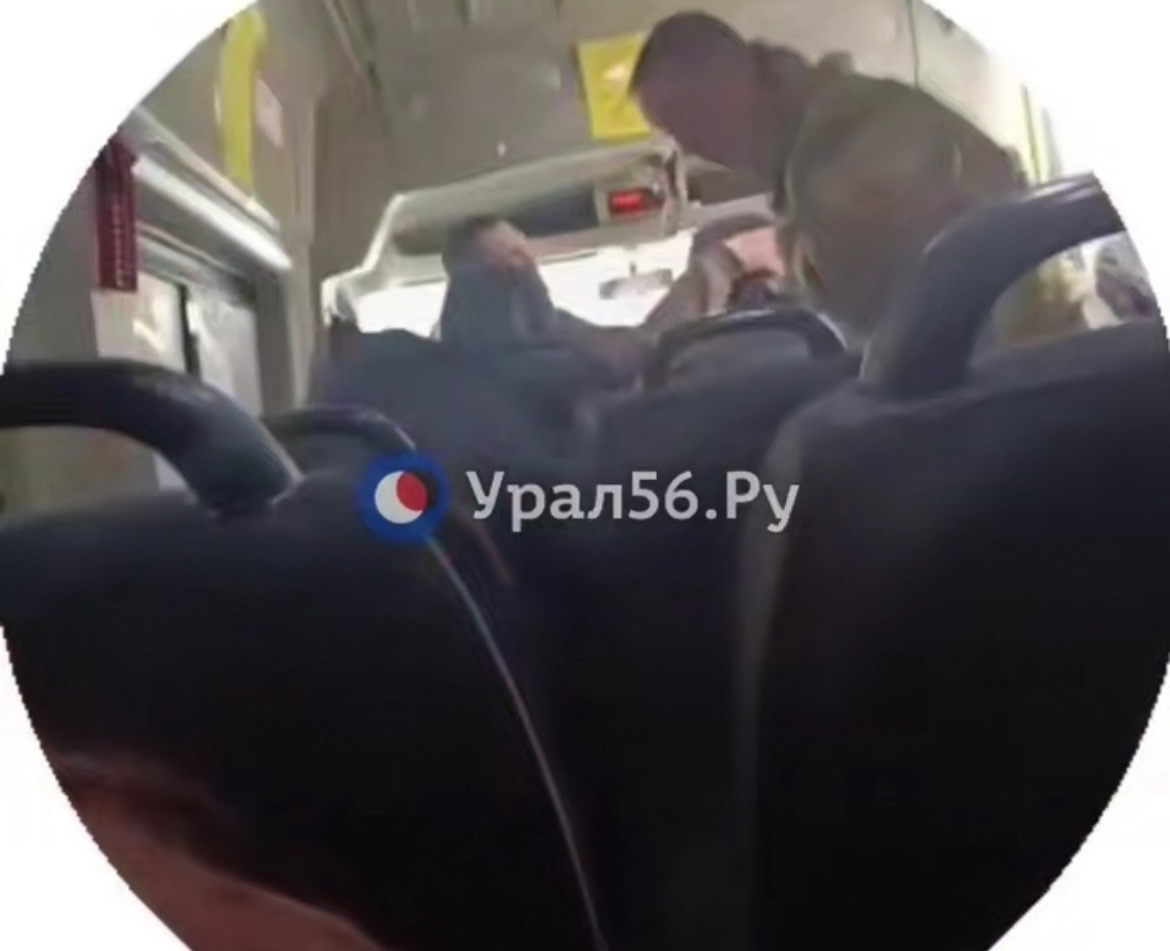 Конфликт в маршрутке. Скрин из видео