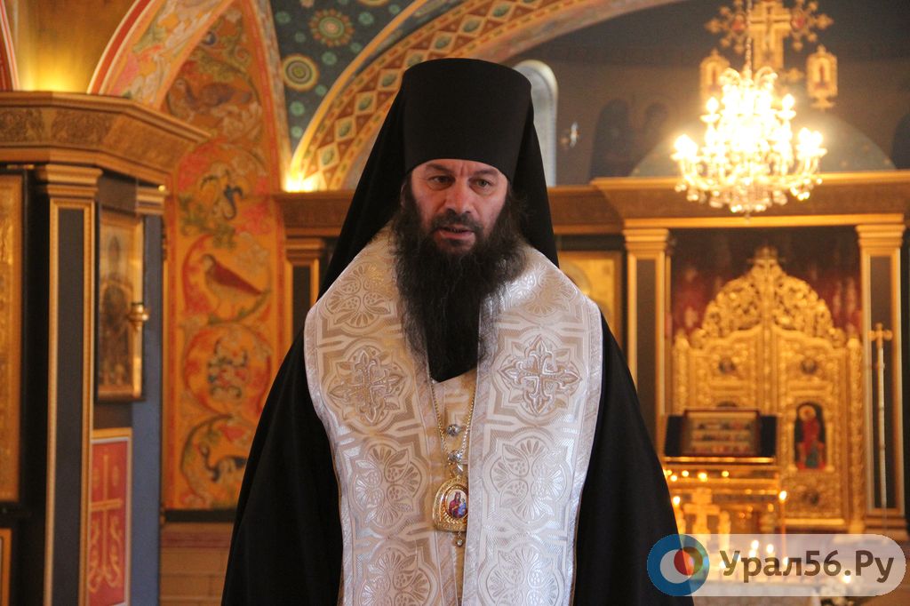 В Орске прошла панихида по погибшим в ТРЦ «Зимняя вишня» 
