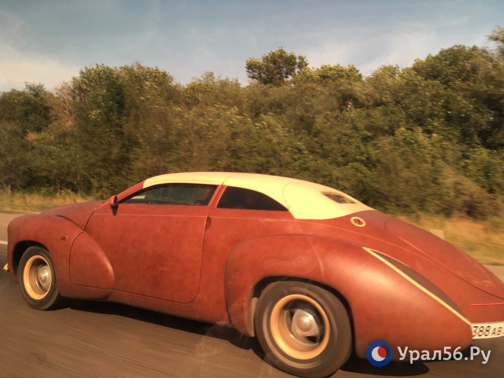 Раритетный автомобиль