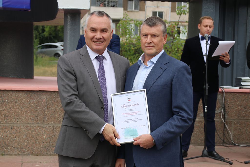 Василий Козупица, глава Орска, и Юрий Дудников, генеральный директор ПАО «Орскнефтеоргсинтез»