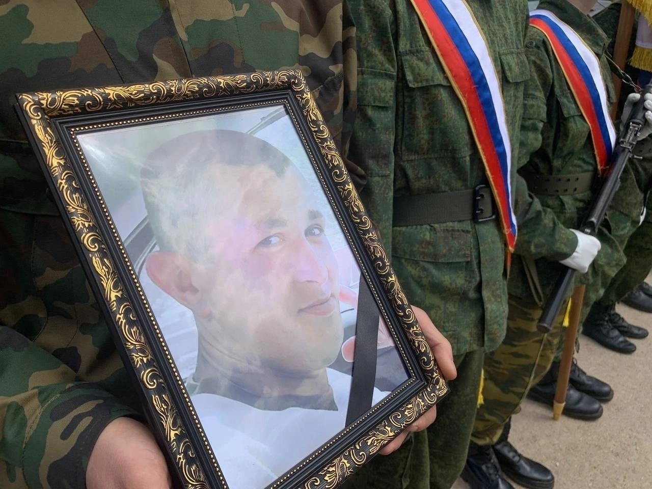 Прощание с Максимом Шестаевым. Фото: Глава Бугуруслана