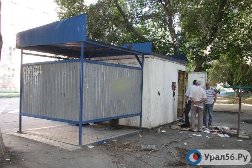 Глава Орска потребовал убрать все нелегальные торговые ларьки