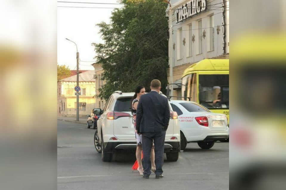 Вера Баширова на месте ДТП в Оренбурге. Фото: Telegram-канал @lysenok56