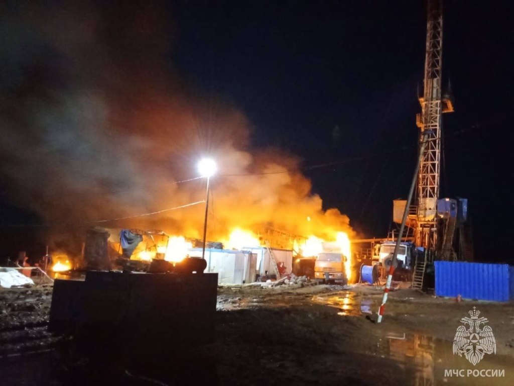 Пожар в Новосергиевском районе, фото МЧС по области