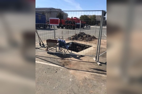 На месте работ в Оренбурге. Источник: мэрия города
