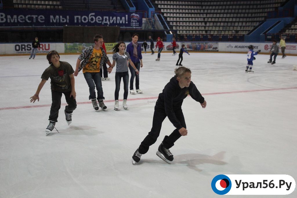 Каток в юбилейном парке