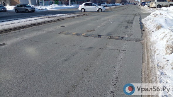 Минстрой Оренбургской области допускает проливку битумом в качестве способа гарантийного ремонта дорог
