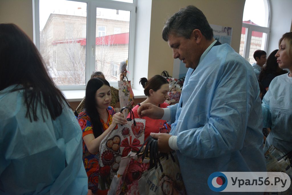 Подравление молодых мам в роддоме. Орск, 23.11.2018