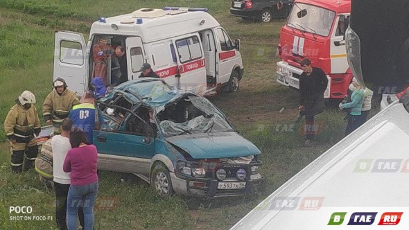 Спасатели извлекли из автомобиля водителя на трассе Гай-Орск