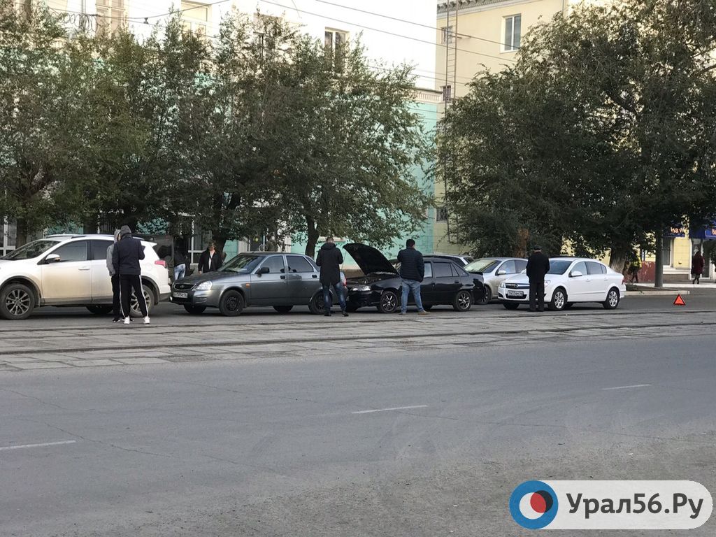 ДТП на проспекте Ленина в Орске, 30.09.2019