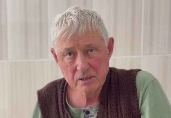 Пострадавший тракторист, фото: скрин видео городской больницы Орска