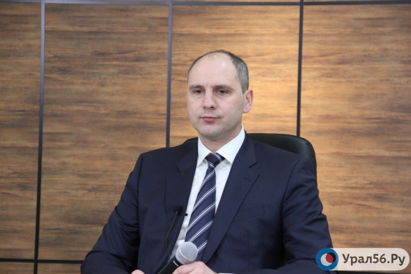 Денис Паслер обсудил пилотные проекты по внедрению декарбонизации с представителями «Газпром нефти» и «Газпромнефть-Оренбург»