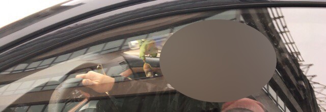 В Оренбурге автомобиль наехал на санки, в которых находился ребенок