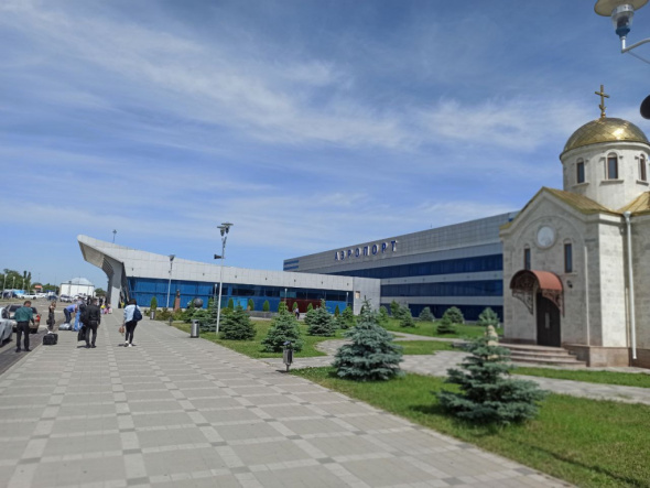 Аэропорт Минеральных Вод, куда был запущен рейс из Оренбурга, приостановил работу из-за дефекта на ВПП