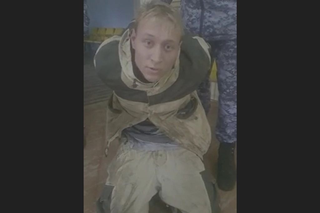 Предположительно стрелявший в начальника Усть-Илимского военкомата. Скриншот с видео. Источник: Baza