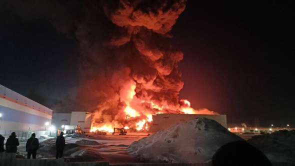 Крупный пожар на складе Wildberries в Петербурге. Что об этом известно? 