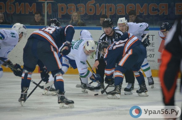  В Оренбургской области разрешили проводить баскетбольные, хоккейные и волейбольные матчи со зрителями 