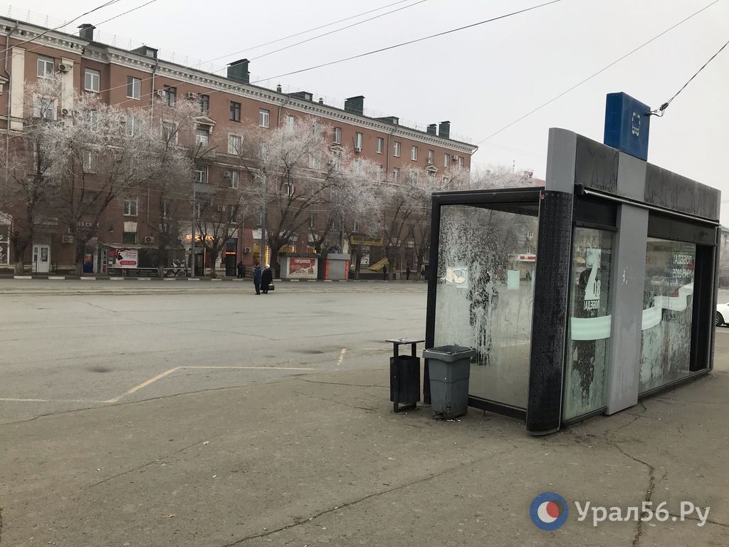Остановочный павильон на пл. Комсомольской в Орске