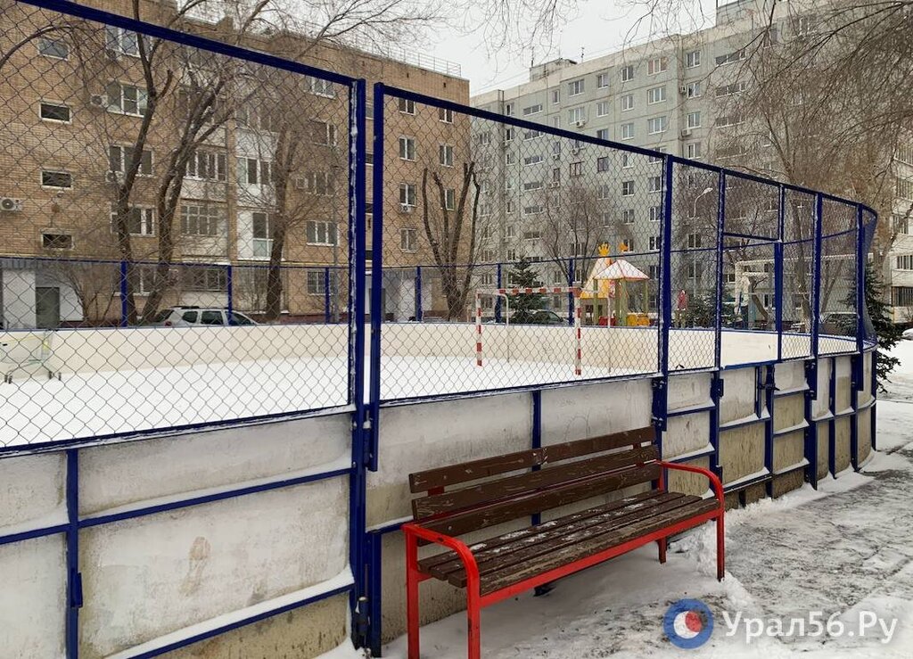 Корт для хоккея. Фото из архива