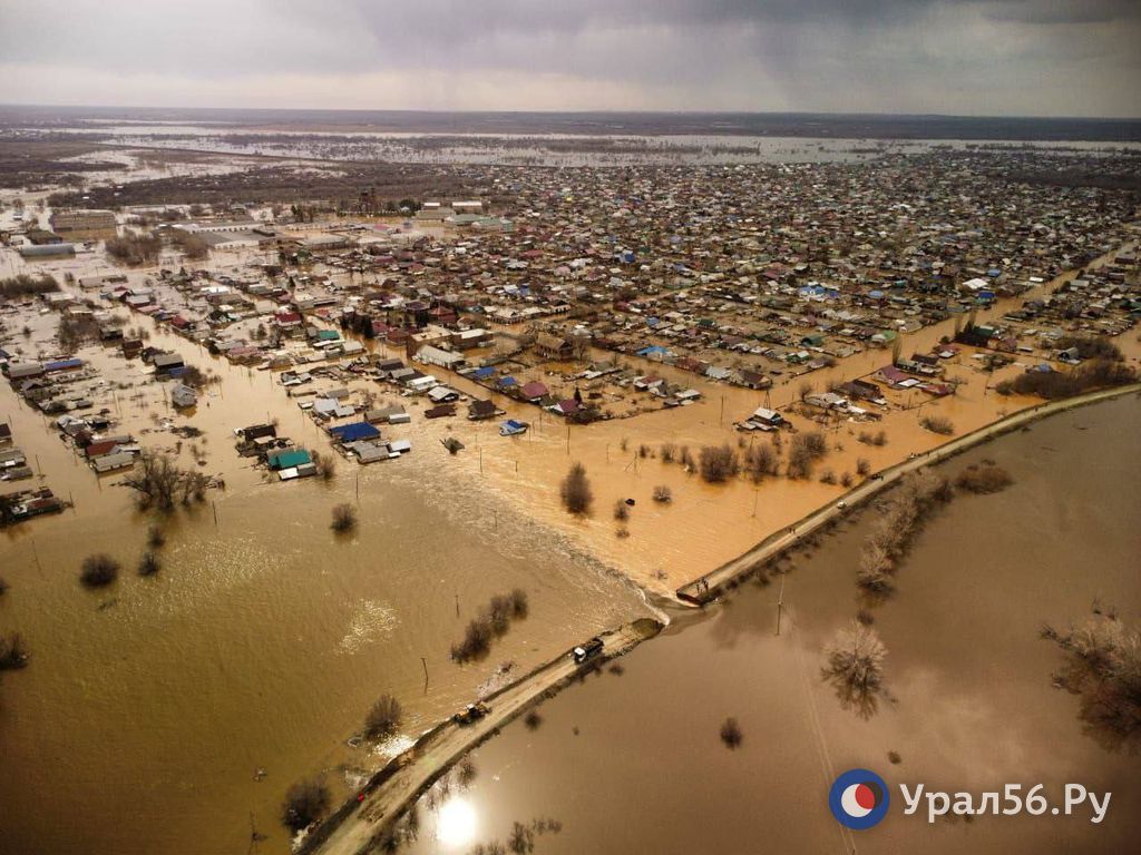 Прорыв дамбы с высоты