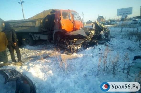В Орске на месте смертельной аварии выявили недостатки в содержании дороги