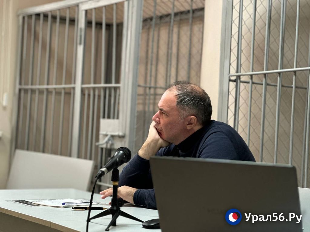 Самбурский в зале суда 07.11.2025