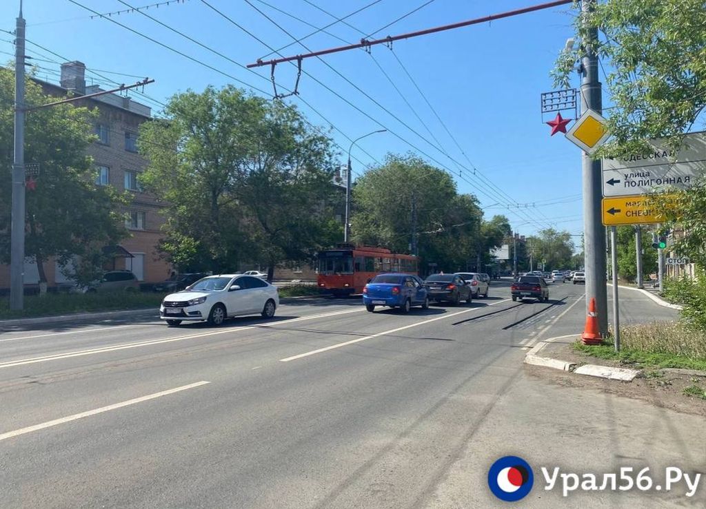 Затор на проспекте Победы в Оренбурге, 24 мая