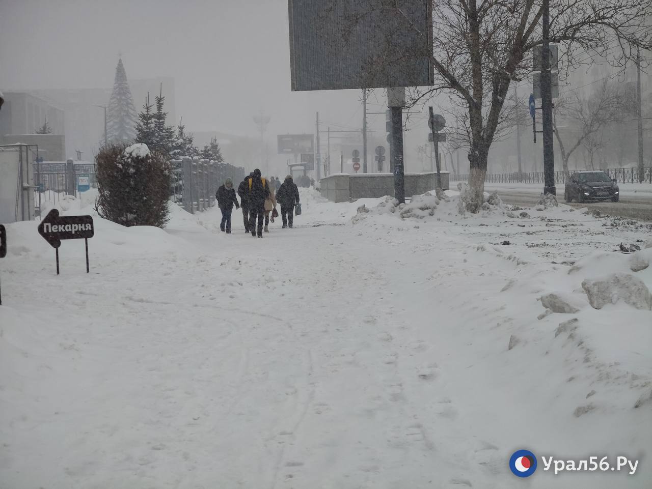 Прямо сейчас в Оренбурге идет снег, 5 января 2026 года