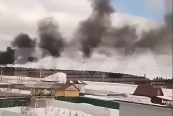 Летчики Ил-76 погибли при крушении в Ивановской области. Экипаж увел самолет от жилых домов (видео)