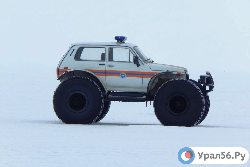 На Ирикле в снежный плен попали рыбаки вместе с детьми