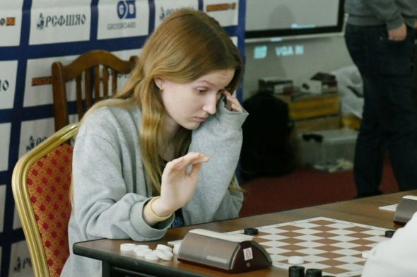 Виктория Захарова из Орска стала победительницей первенства России по русским шашкам