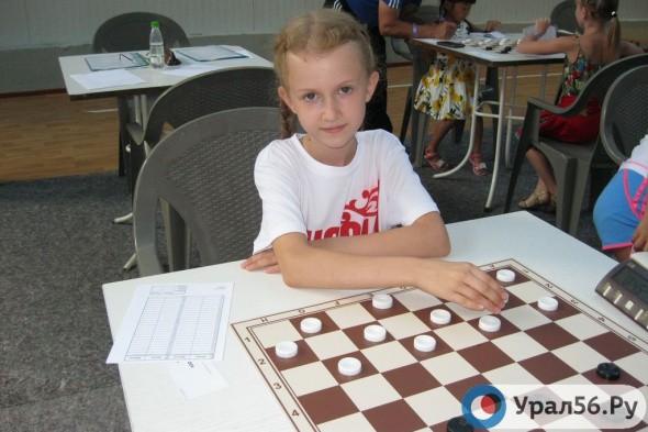 Орчанка Виктория Захарова завоевала две золотые медали на первенстве мира по шашкам