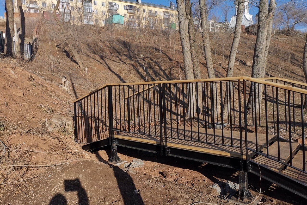 Мост на набережной в Оренбурге, фото: Денис Батурин