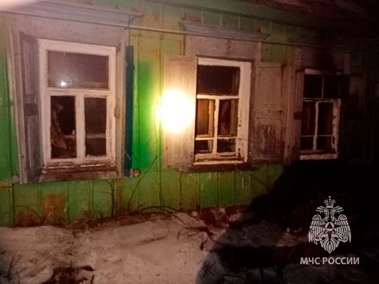 Фото с места пожара. Источник: МЧС России по Оренбургской области