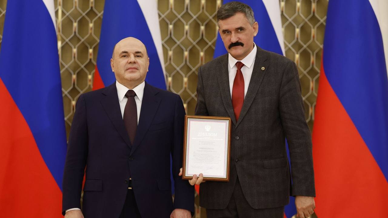 Михаил Мишустин и Сергей Мирошников. Фото: Пресс-служба ОГУ