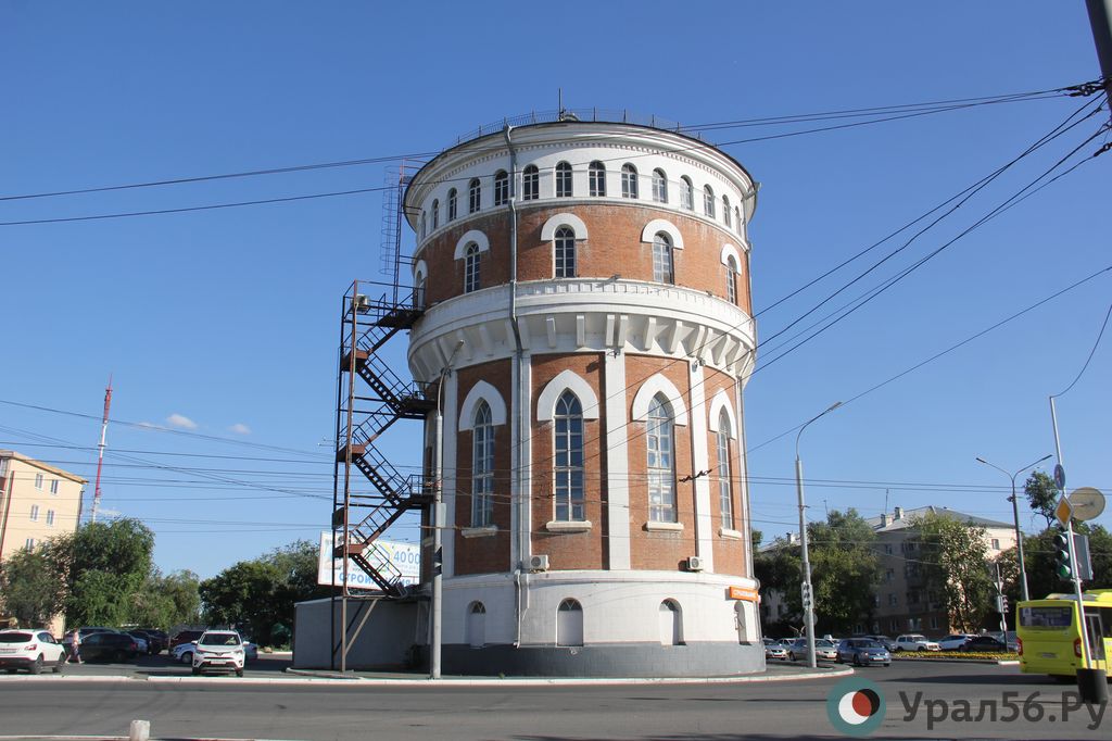 Водонапорная башня в Оренбурге, фото из архива